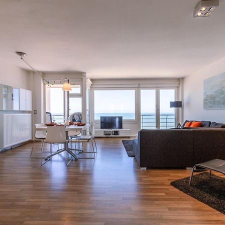 Excellent Southern Furnished Apartment With Beautiful Sea View Nieuwpoort Bagian luar foto